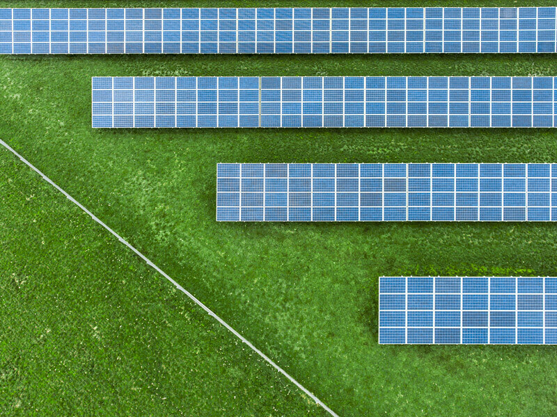 ¿Un optimismo alocado, un pesimismo escéptico o un realismo práctico? Profundizando en los pronósticos sobre la energía renovable en el centro de datos del 2025 Image