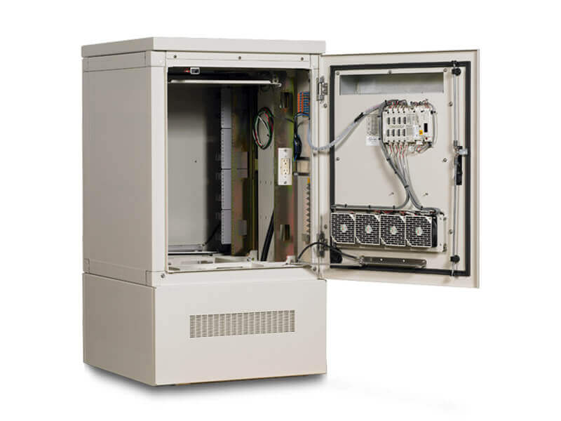 Vertiv XTE 601, 17 RU Image