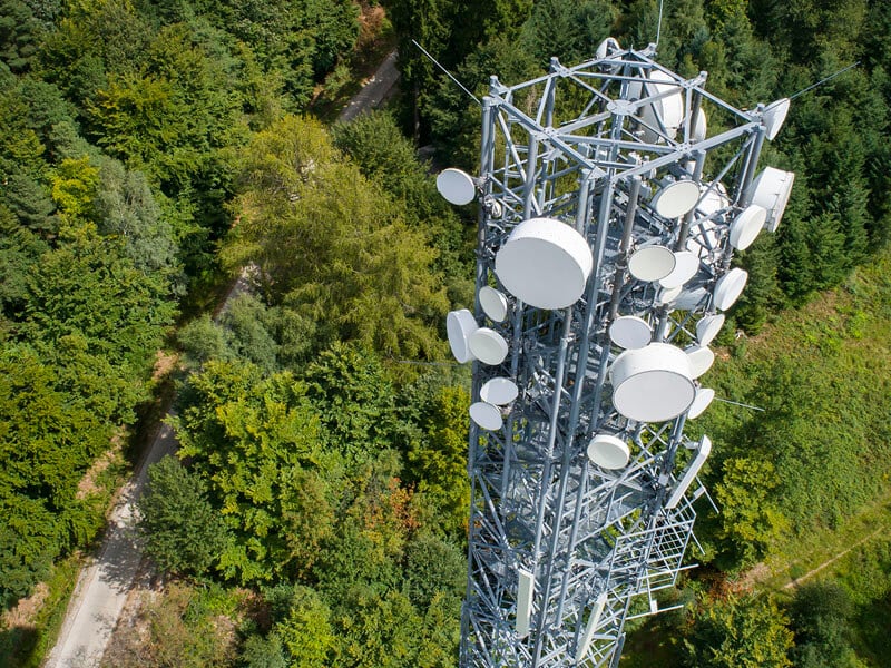 Raport Vertiv: przetwarzanie na brzegu sieci szansą dla operatorów telekomunikacyjnych Image