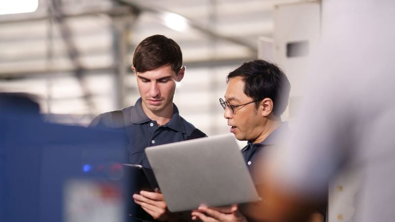 Vertiv™ services with full backing