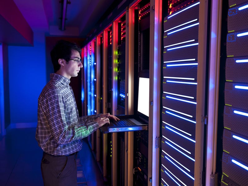 IT/OT convergence: Solving data center complexity through unified intelligence Image