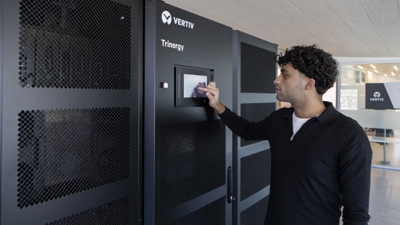 415 V four-wire distribution: The smarter power standard for modern data centers Image