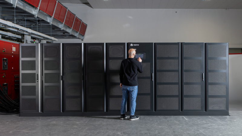 From legacy to global standard: The 415 V power shift data centers need Image