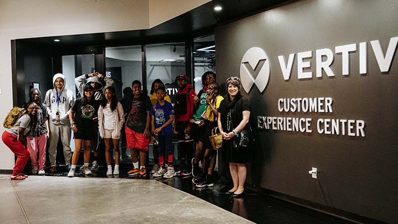 800x450-Vertiv-STEM-Day-2023_Columbus-Crew-002.jpg