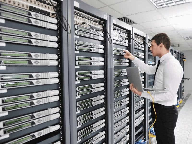Top 5 Considerations When Selecting a Data Center Service Provider for Your Digital Infrastructure Image