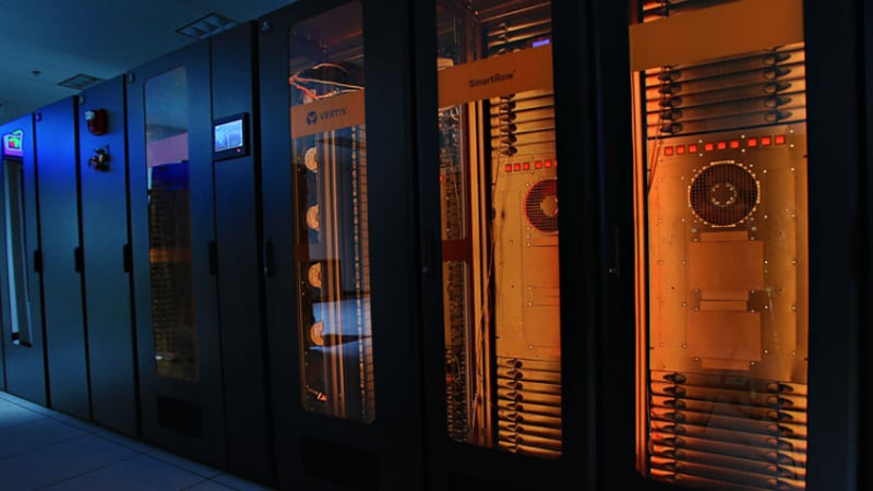 Building AI-ready resilient networks with serial consoles